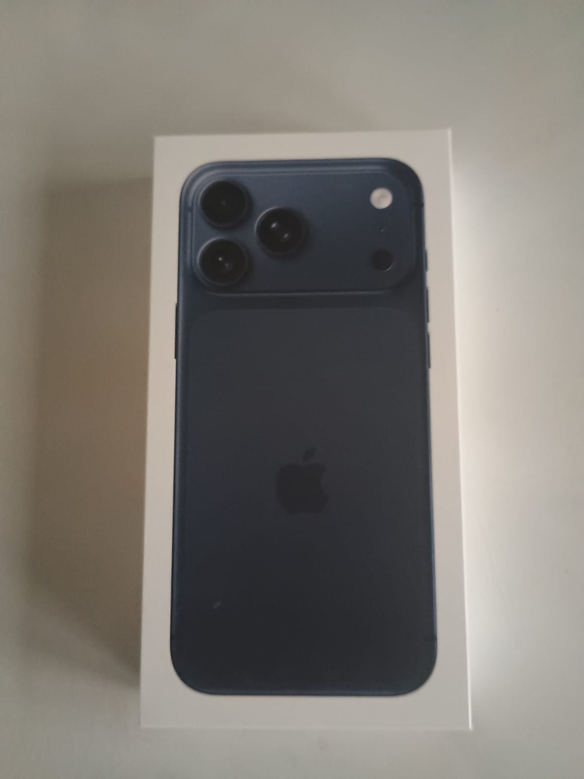 USED IPHONE 17 PRO MAX 256GB